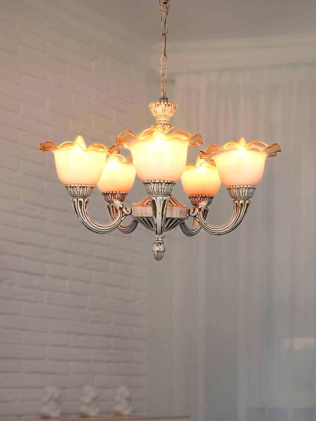 

Fos Lighting Rustic Distressed White & Gold-Toned Textured 5 Light Chandelier Ceiling Lamp With Floral Glass Shades