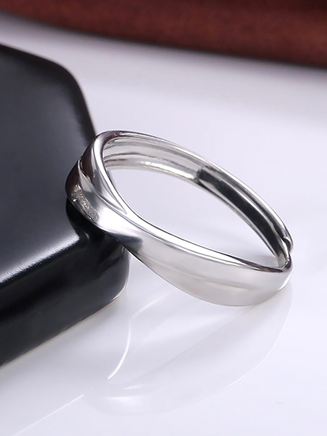 

Peora Silver-Plated AD Studded Finger Ring