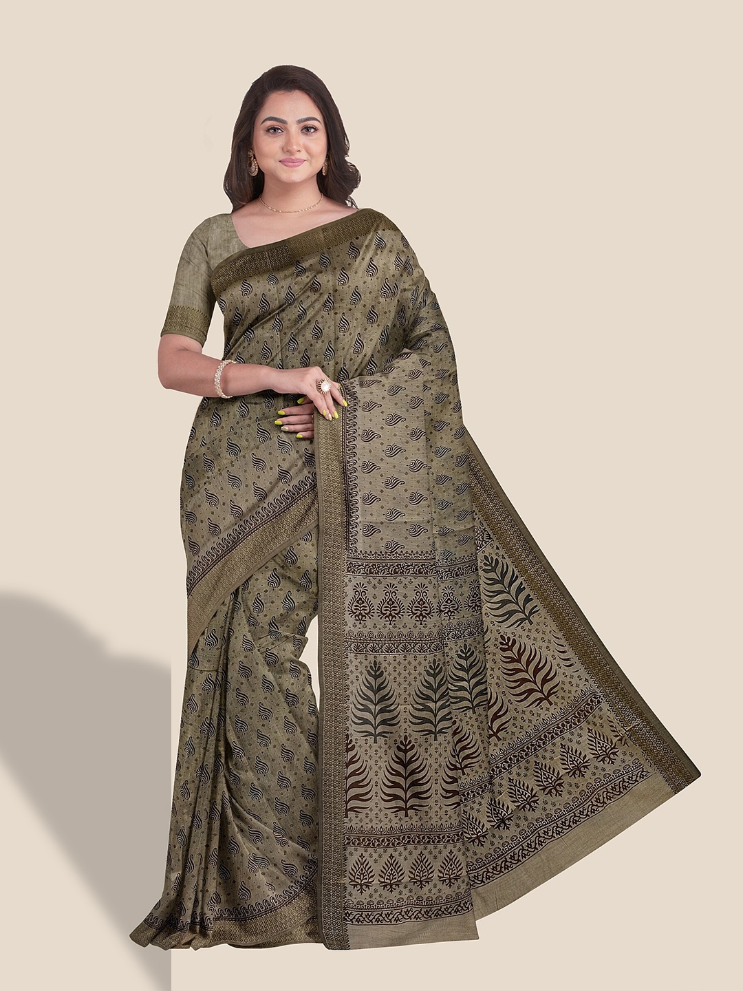 

The Chennai Silks Ethnic Motifs Printed Pure Cotton Saree, Beige