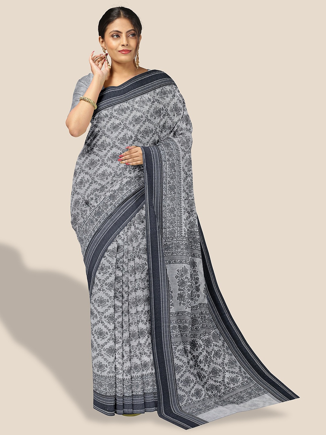 

The Chennai Silks Floral Printed Pure Cotton Saree, Grey
