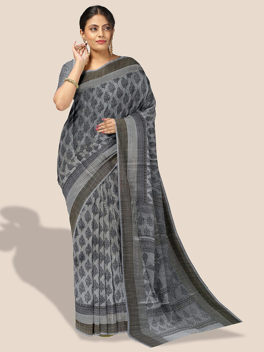 

The Chennai Silks Floral Printed Pure Cotton Saree, Grey
