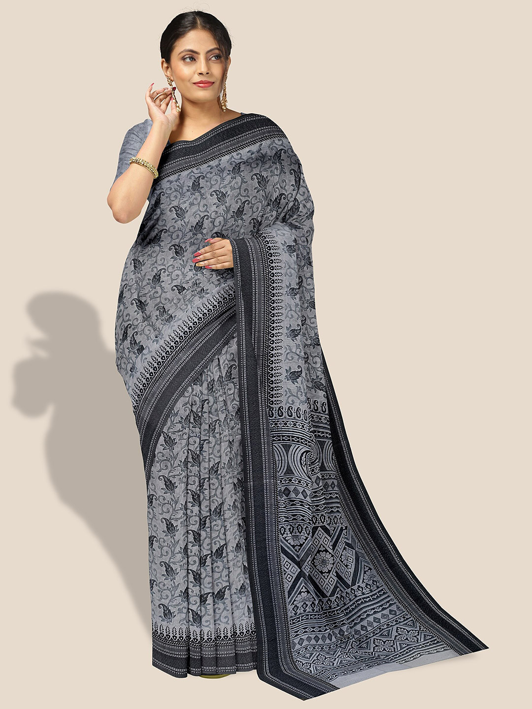 

The Chennai Silks Ethnic Motif Printed Pure Cotton Saree, Grey