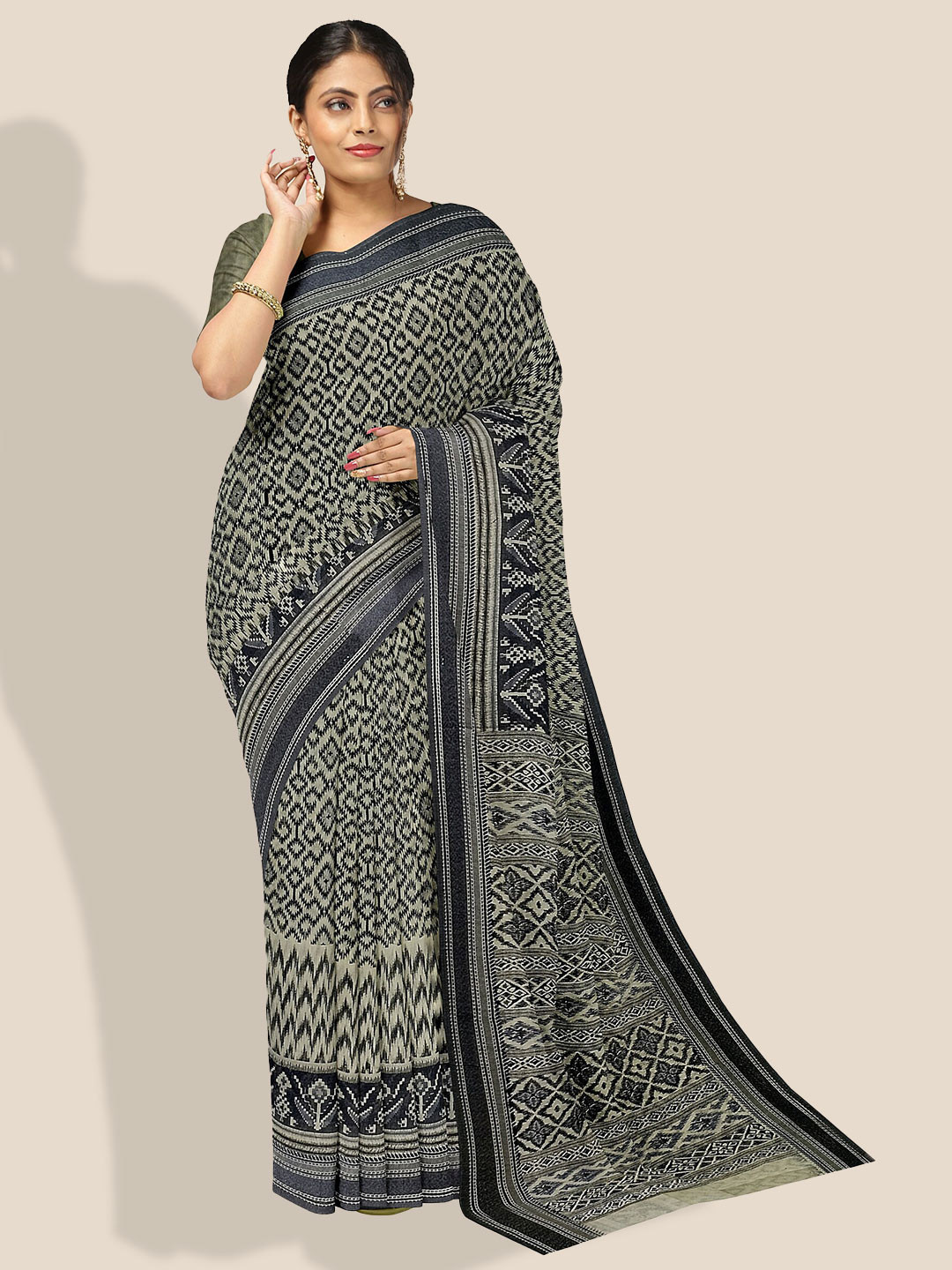 

The Chennai Silks Floral Printed Pure Cotton Saree, Black