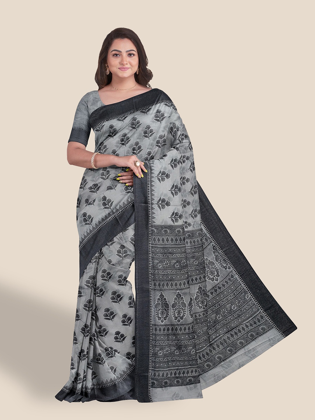 

The Chennai Silks Floral Printed Pure Cotton Saree, Grey