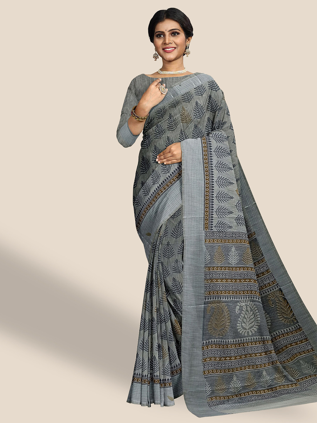 

The Chennai Silks Floral Printed Pure Cotton Fusion Saree, Grey