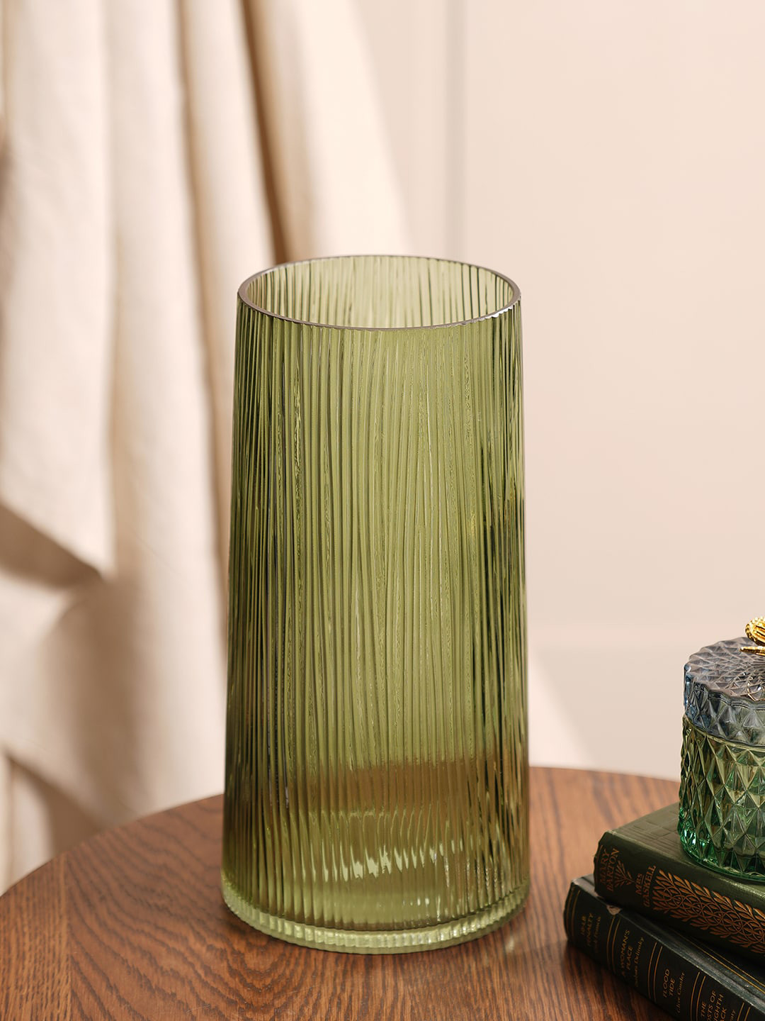 

Pure Home and Living Green Ribbed Textured Cylindrical Glass Vase