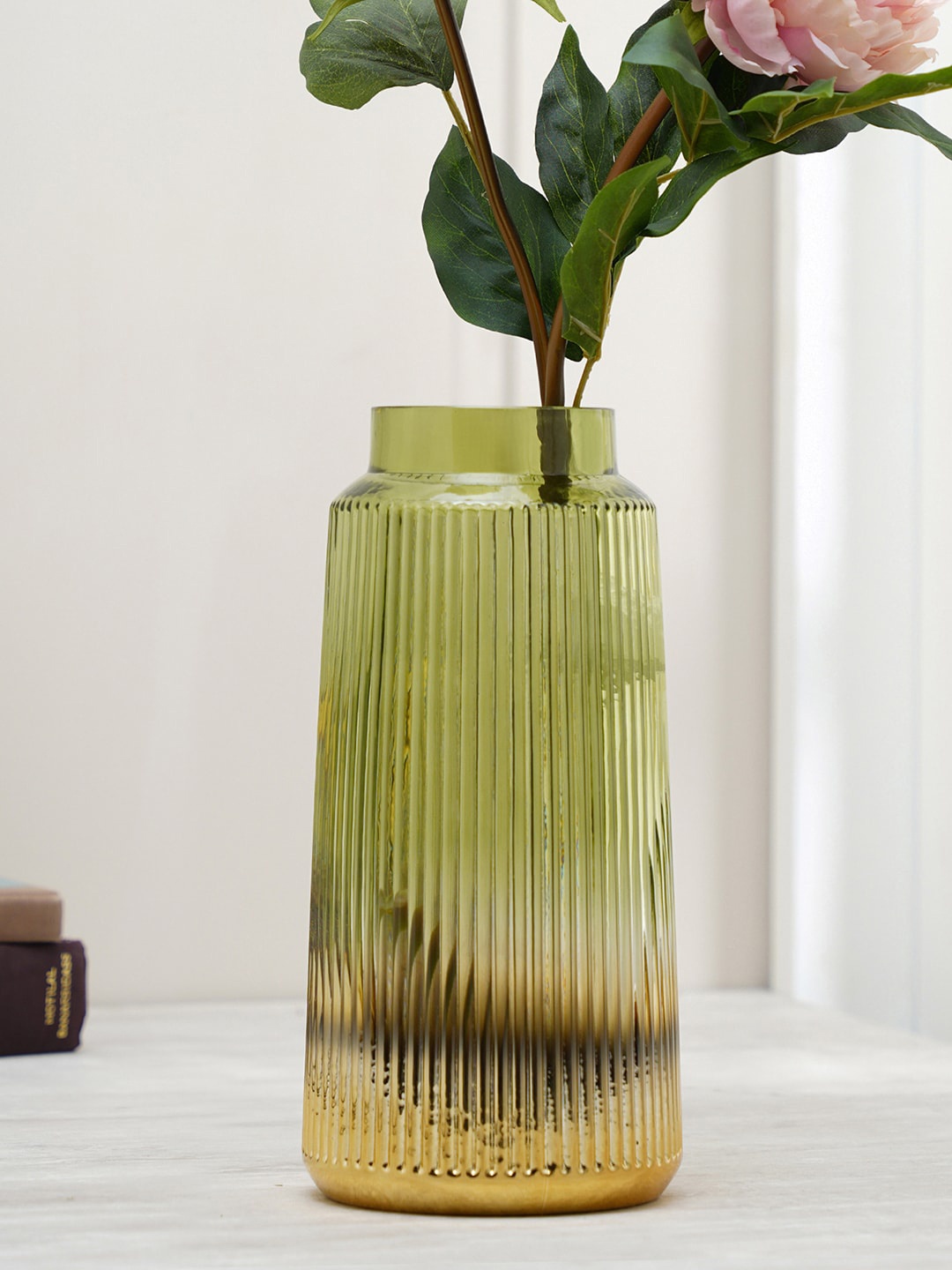 

Pure Home and Living Green Ribbed Medium Glass Flower Vase