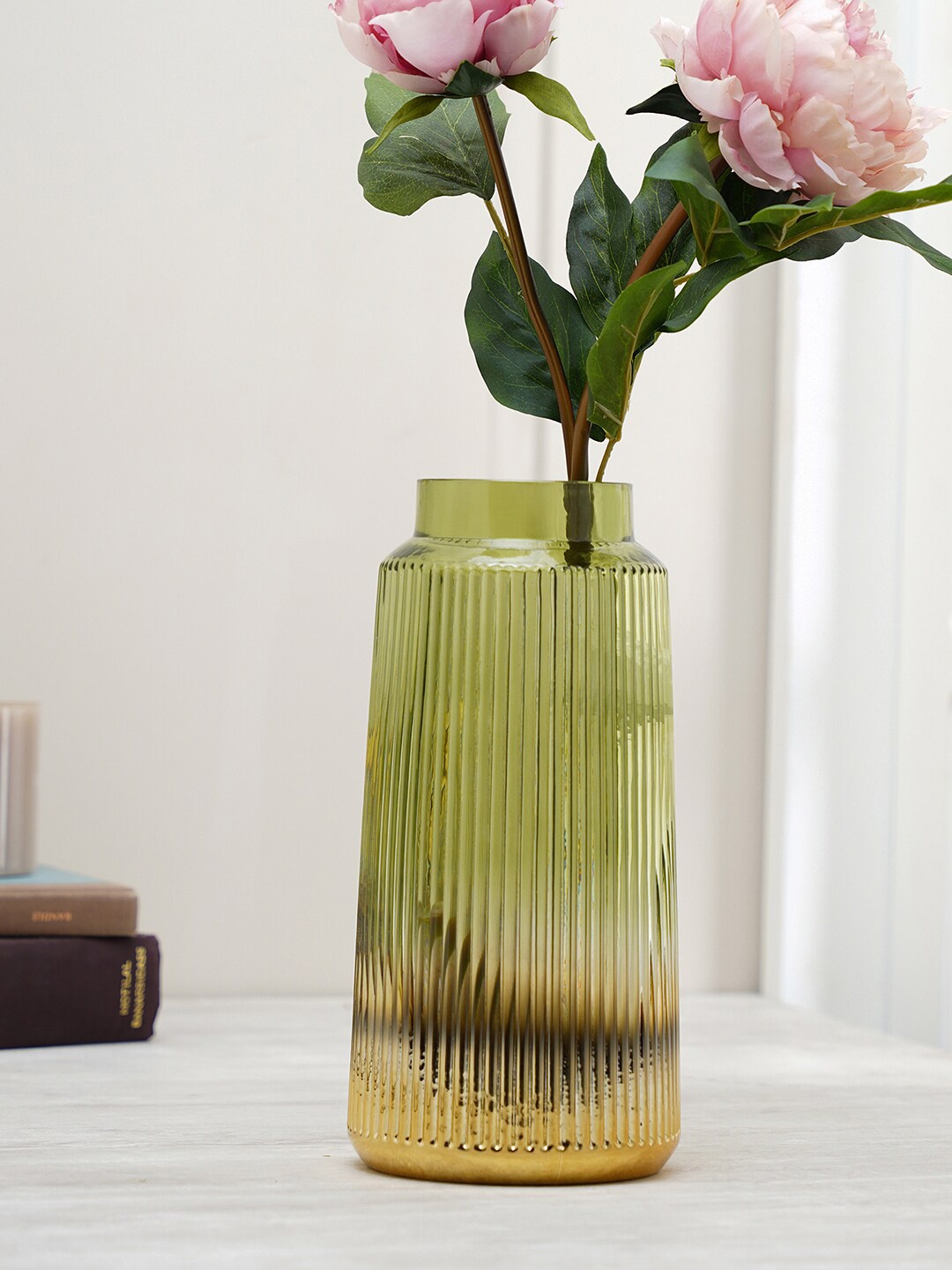 

Pure Home and Living Green Ribbed Textured Glass Vase