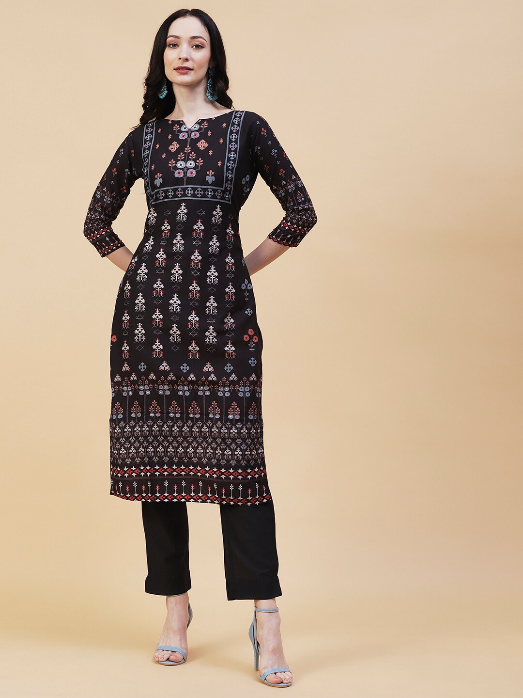 

FASHOR Ethnic Motifs Printed Sequinned Kurta With Trousers, Black