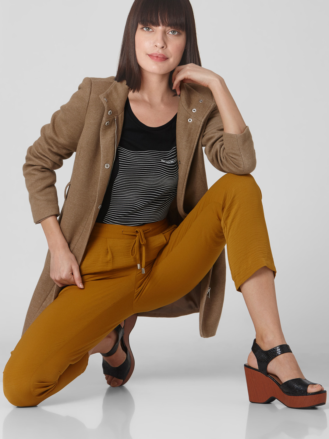 

Vero Moda Graphic Printed Cotton T-shirt, Black