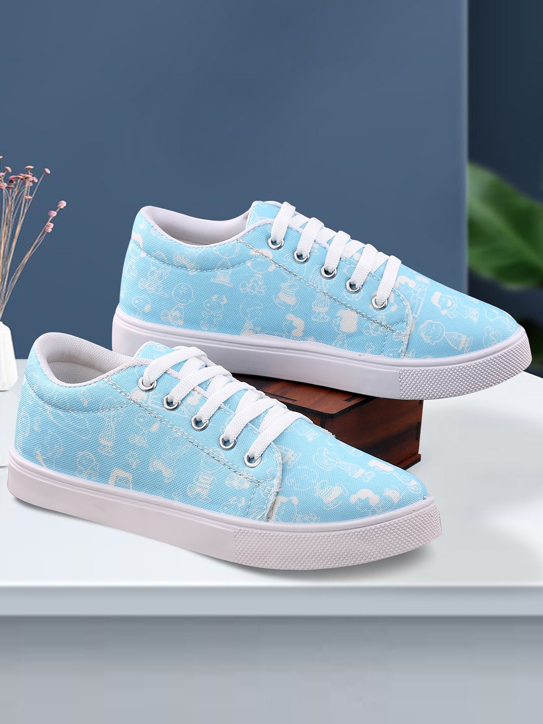 

KRAASA Women Printed Lace-Up Sneakers, Blue
