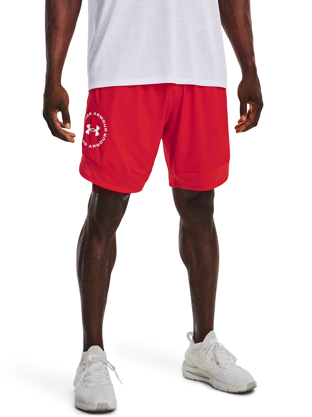 

UNDER ARMOUR Men Printed Loose Fit Low-Rise Training Sports Shorts, Red