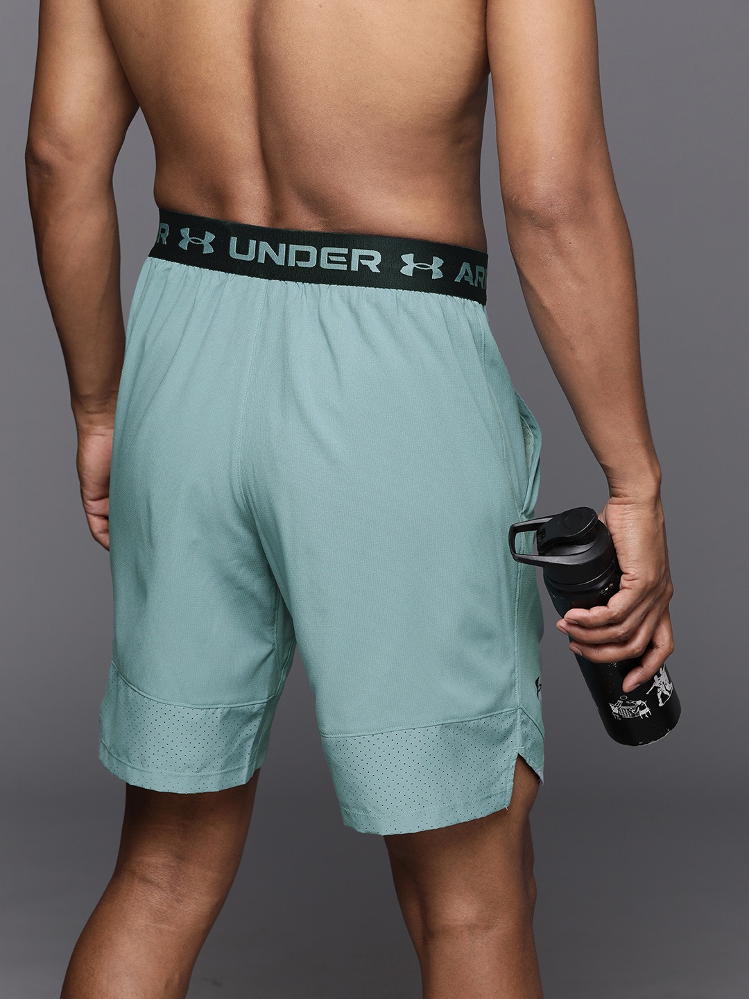 

UNDER ARMOUR Men Vanish Woven 8in Training Shorts, Green