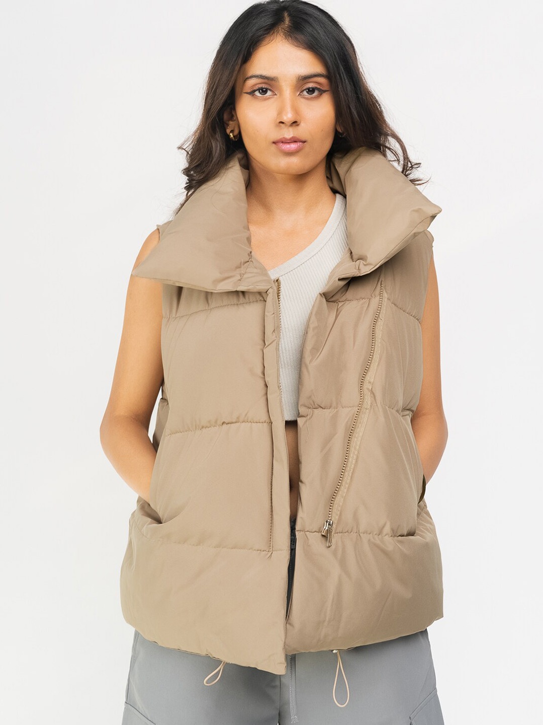 

FREAKINS Spread Collar Sleeveless Puffer Jacket, Beige