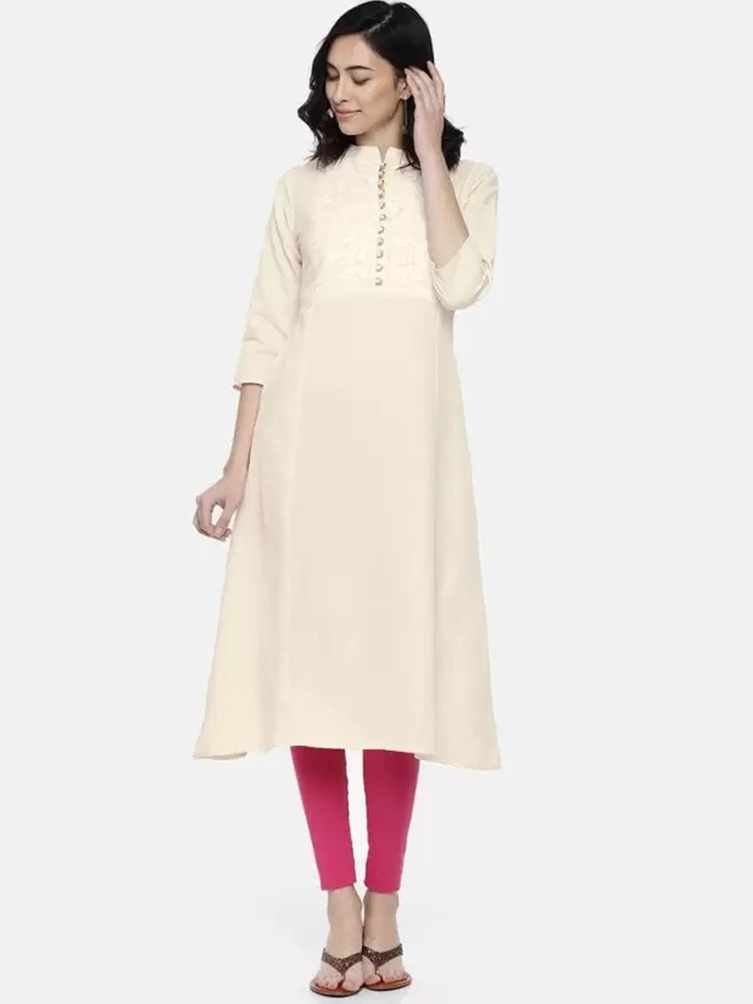 

Span Floral Embroidered Pure Cotton Thread Work Kurta, White