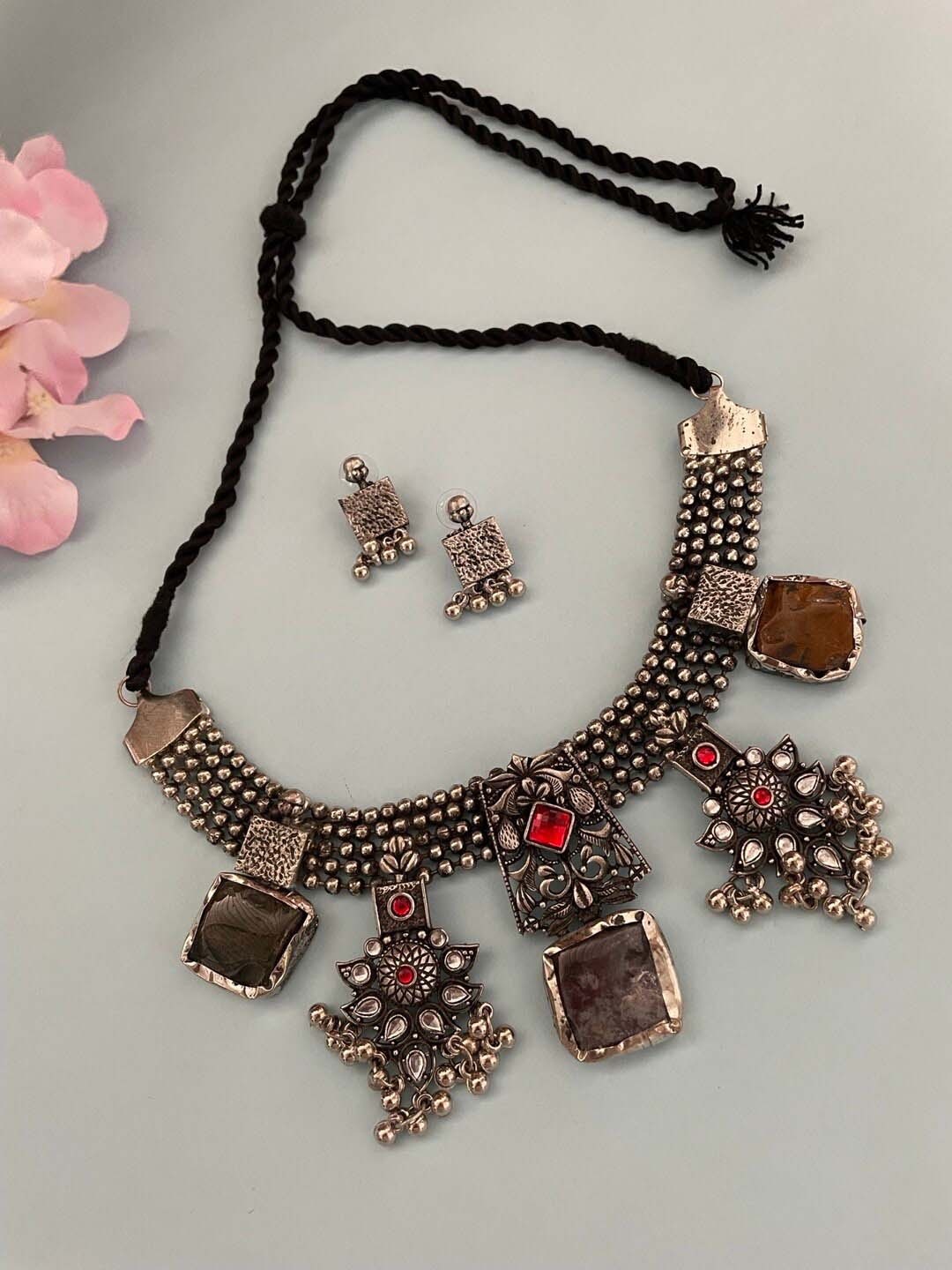 

Digital Dress Room Oxidized Silver-Plated Stone-Studded & Beaded Jewellery Set