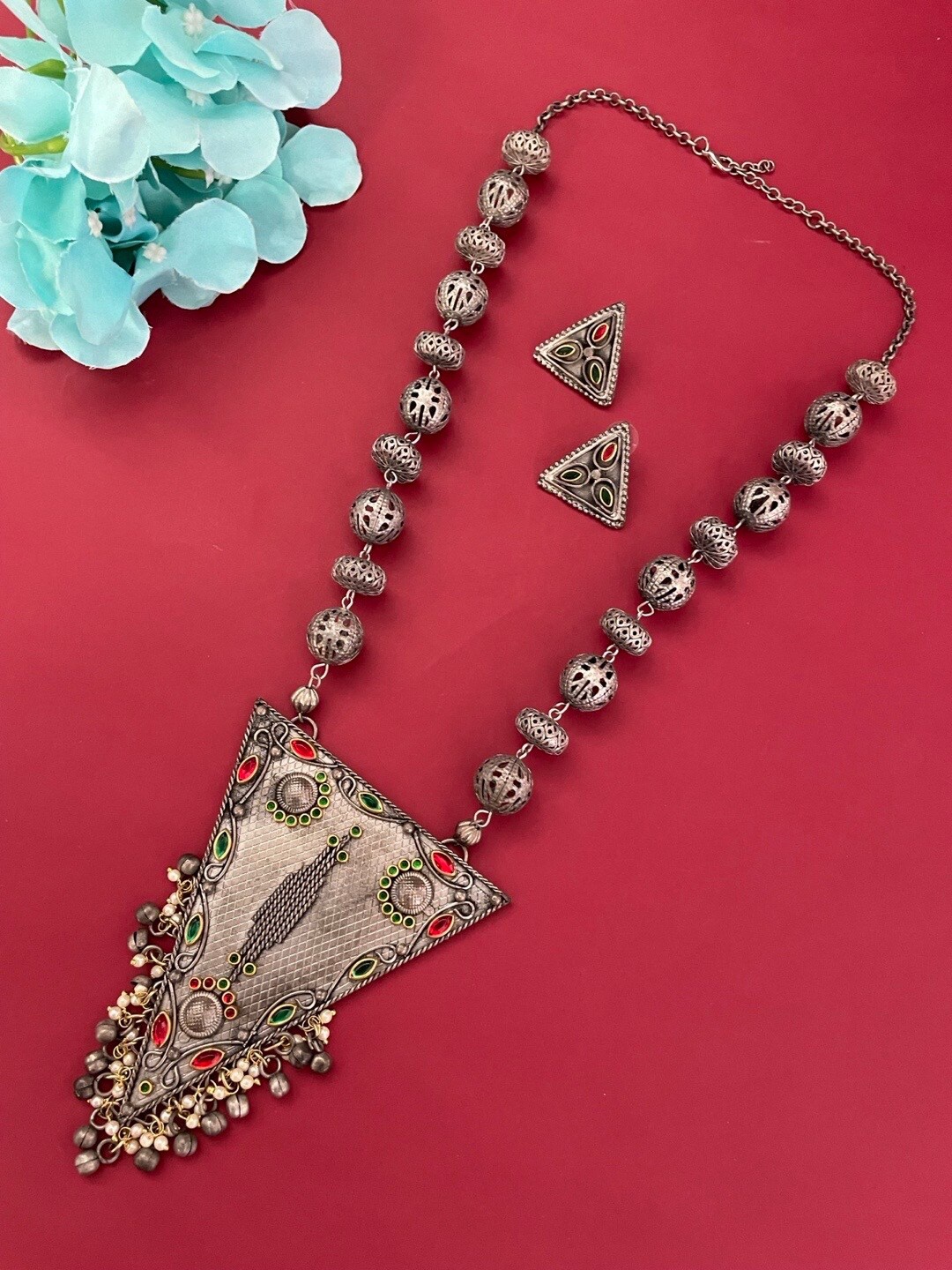 

Digital Dress Room Oxidised Silver-Plated Stone Studded & Beaded Jewellery Set