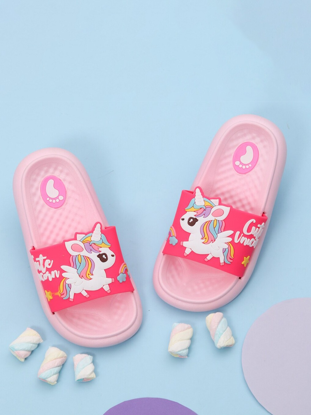 

Yellow Bee Girls Unicorn Self Design Sliders, Pink