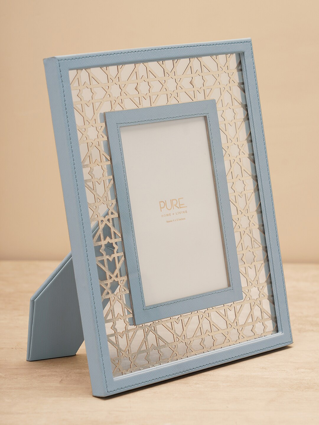 

Pure Home and Living Blue & White Criss Cross Pattern Faux Leather Photo Frame