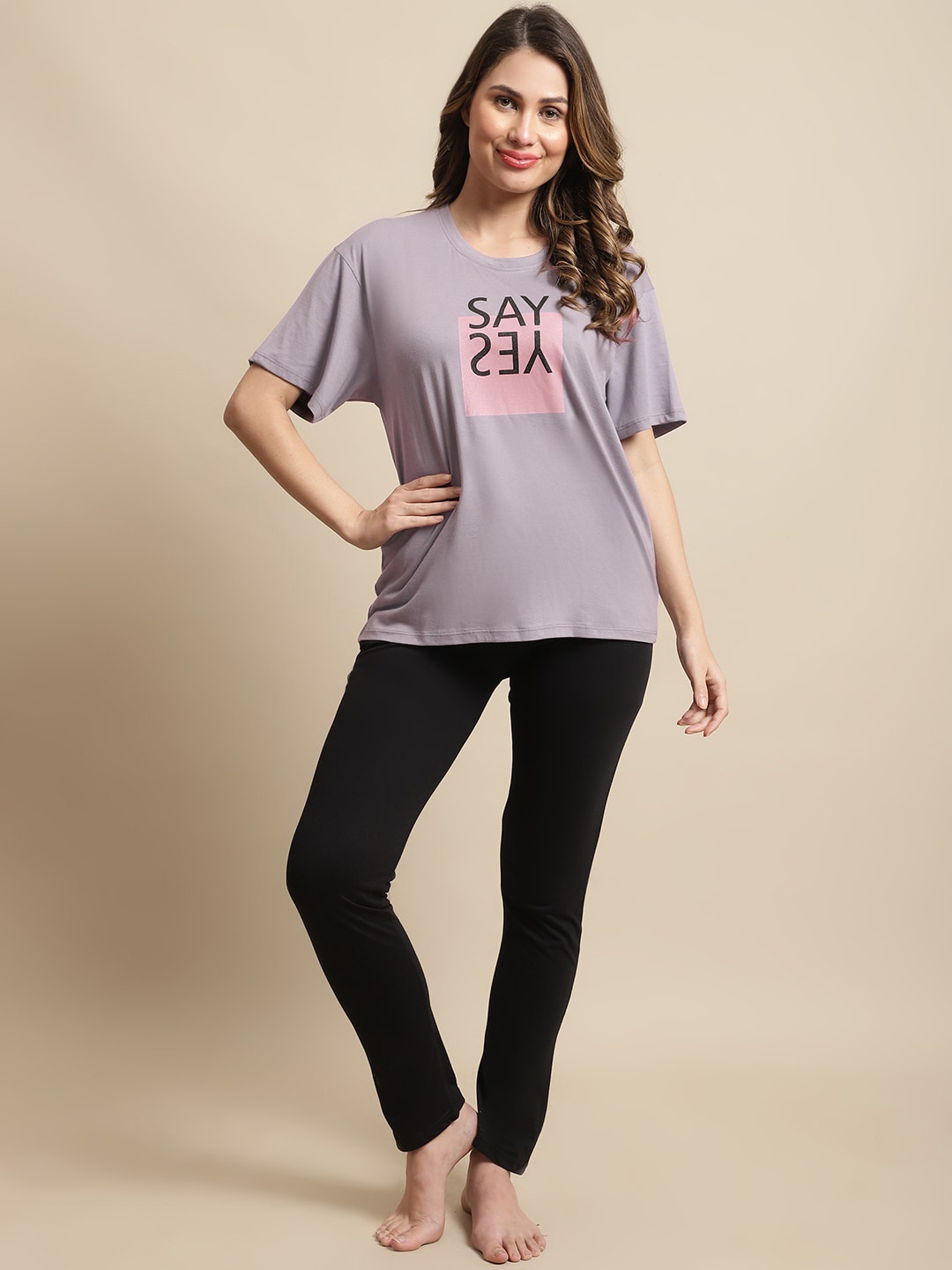 

Kanvin Typography Printed Night Suit, Grey