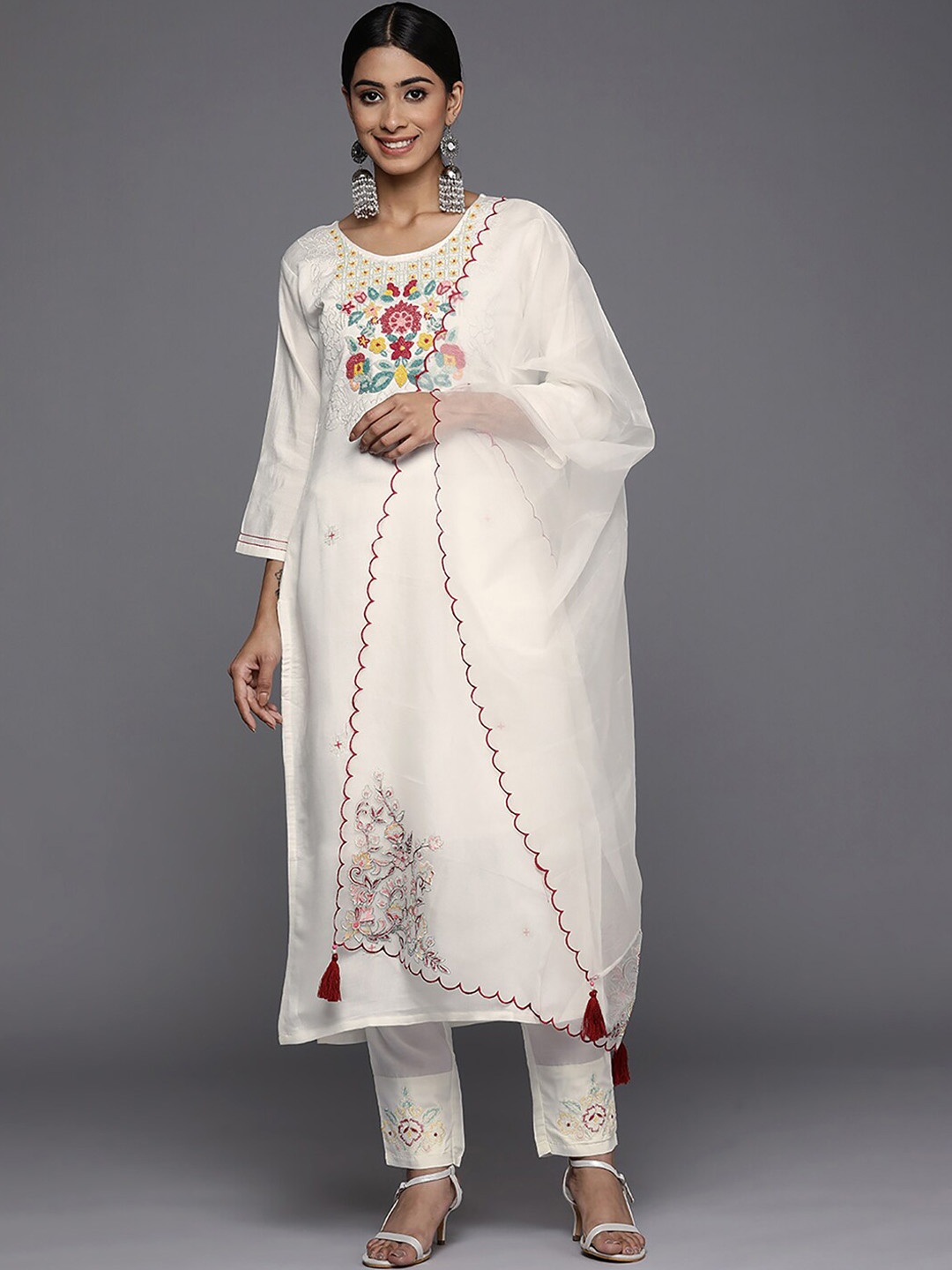

Indo Era Floral Embroidered Thread Work Kurta With Trousers & Dupatta, Cream