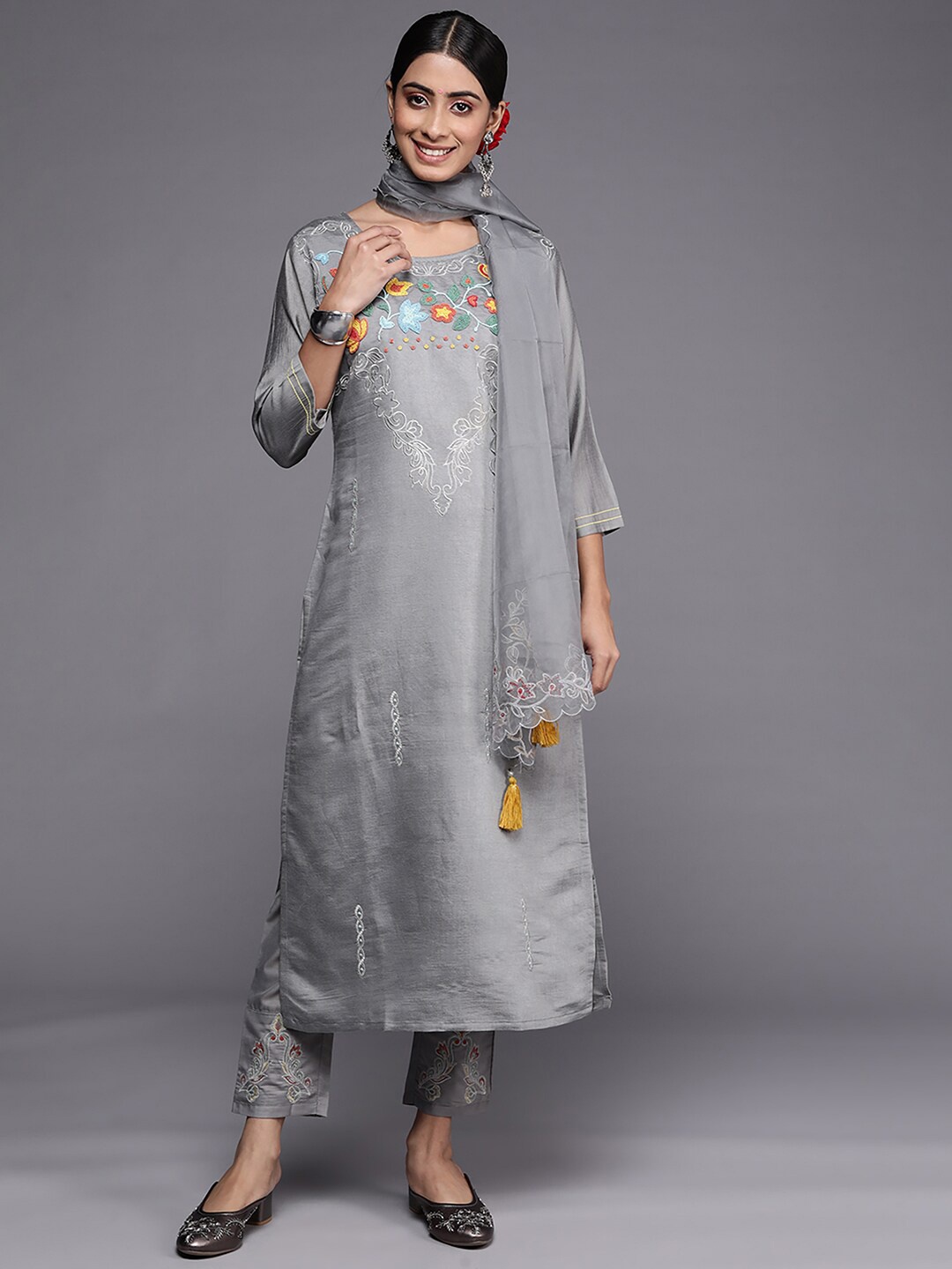 

Indo Era Floral Embroidered Beads And Stones Kurta with Trousers & With Dupatta, Grey