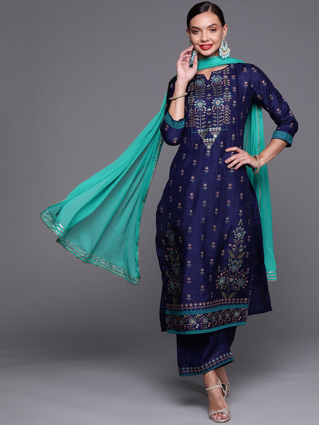 

Indo Era Floral Printed Kurta with Trousers & Dupatta, Navy blue