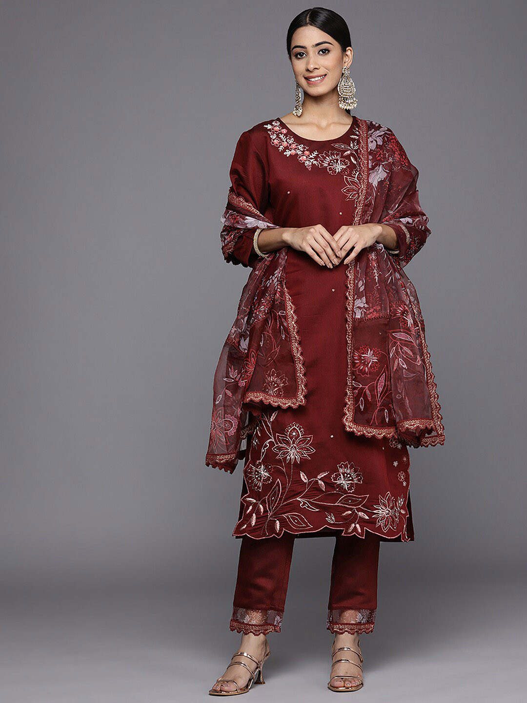 

Indo Era Floral Embroidered Sequinned Kurta with Trousers & Dupatta, Maroon