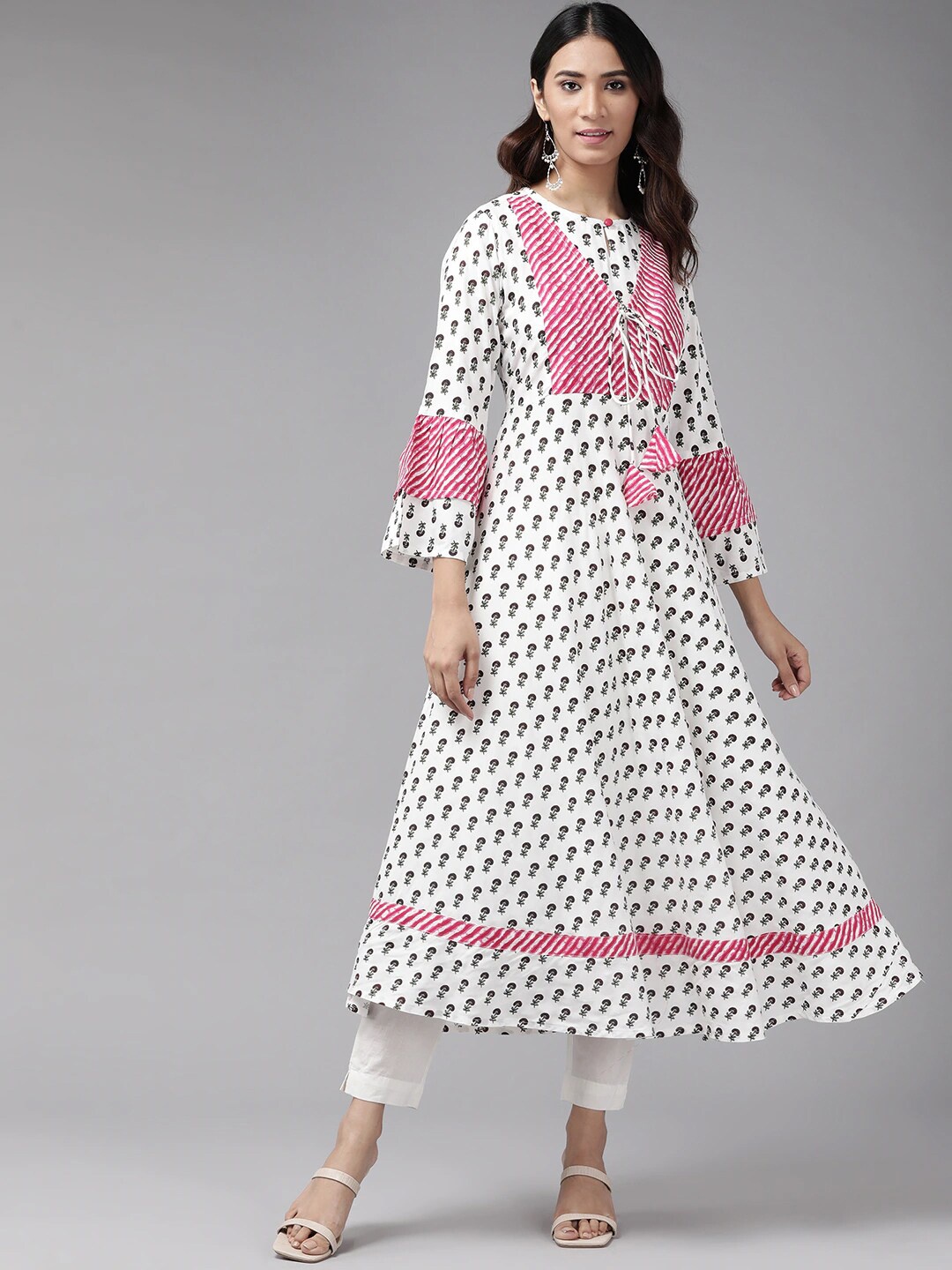 YASH GALLERY Floral Printed Bell Sleeves Anarkali Kurta, White
