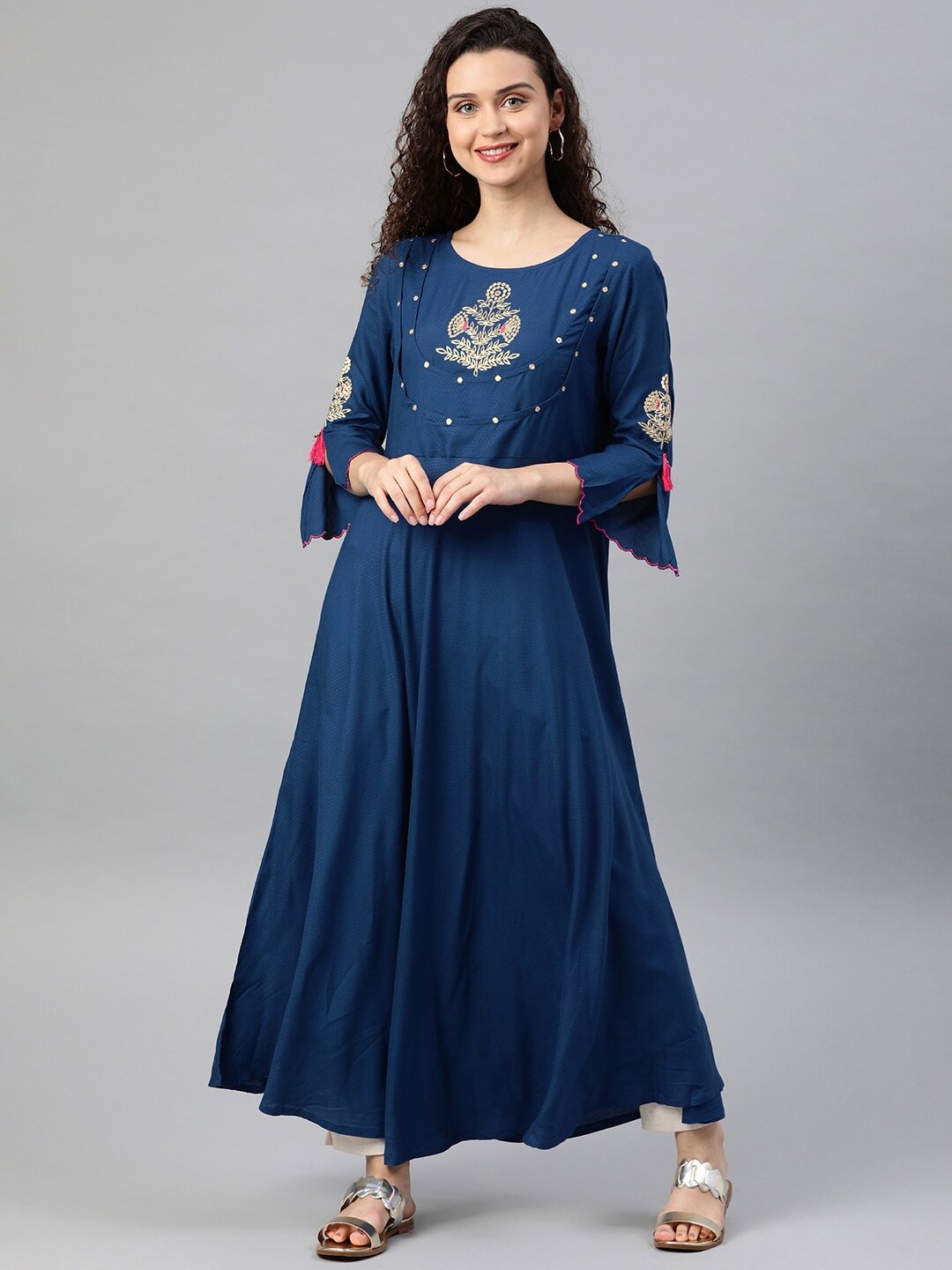 

YASH GALLERY Thread Work Bell Sleeves Anarkali Kurta, Blue