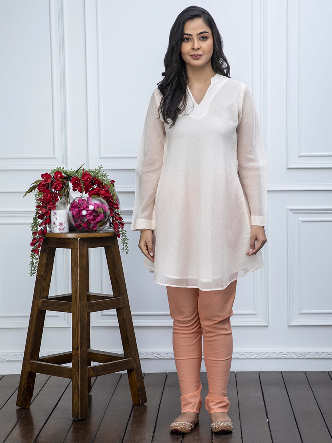 

SMRITI GUPTA Stripes Chanderi Silk A-Line Kurti, White