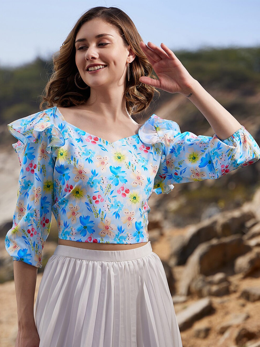 

Athena Floral Print Sweetheart Neck Puff Sleeves Crop Top, Blue