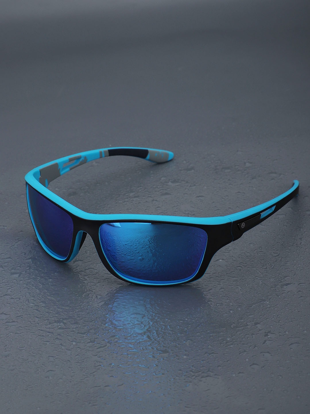 

Carlton London Premium Men Sports Sunglasses With Polarised & UV Protected Lens CLSM146, Turquoise blue