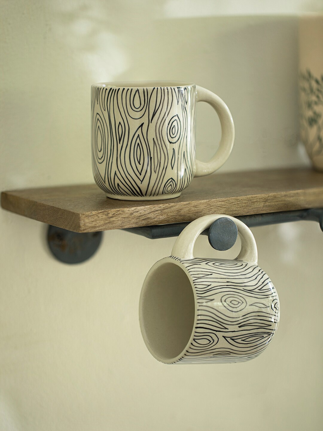 

ellementry Livada Off White & Black 2 Pcs Printed Ceramic Glossy Mug 200 ml Each