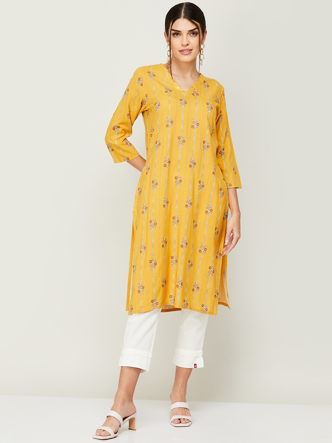 

Melange by Lifestyle Ethnic Motifs Printed Kurta, Mustard