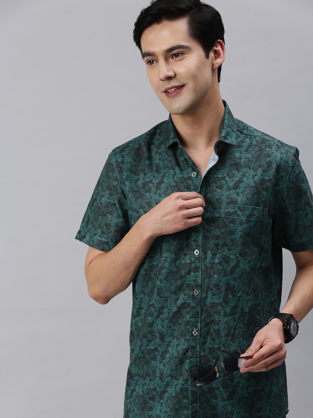 

Classic Polo Patch Pocket Short Sleeves Slim Fit Printed Casual Cotton Shirt, Green