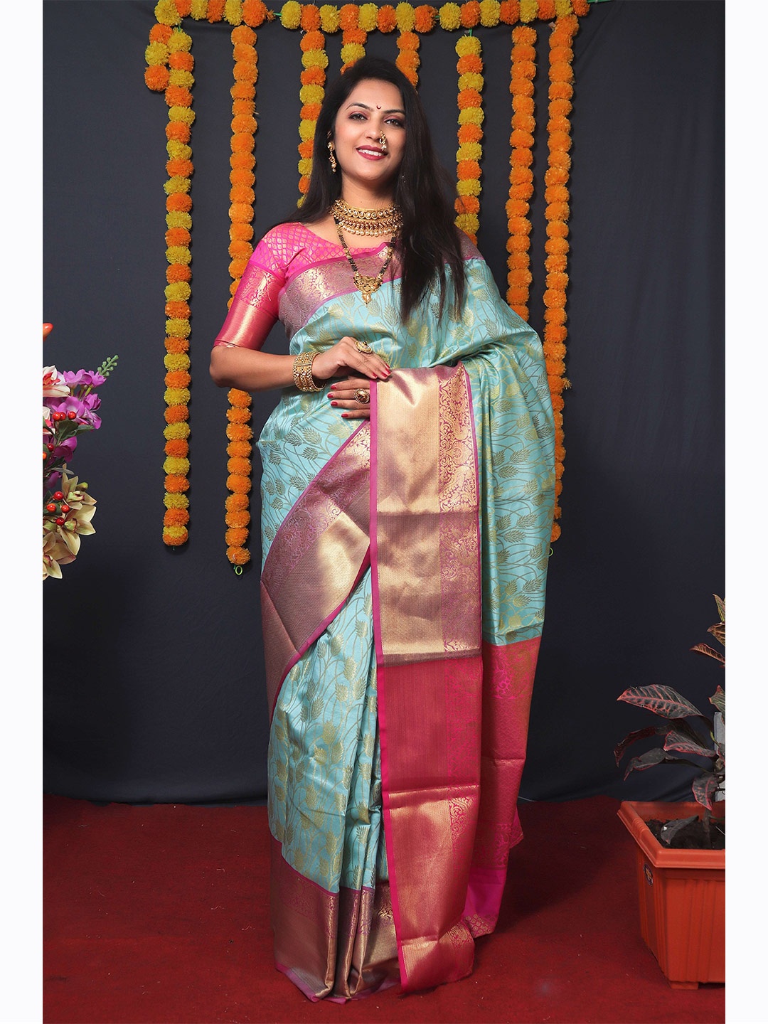 

Anaita Floral Design Zari Pure Silk Banarasi Saree, Turquoise blue