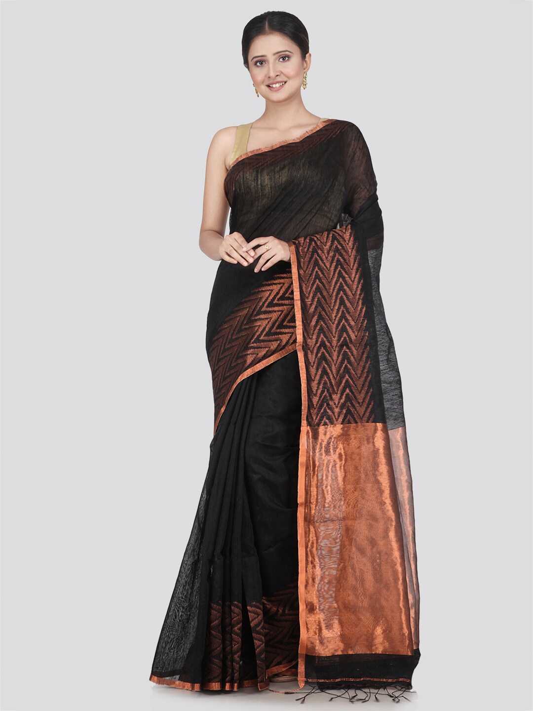 

PinkLoom Woven Design Zari Saree, Black