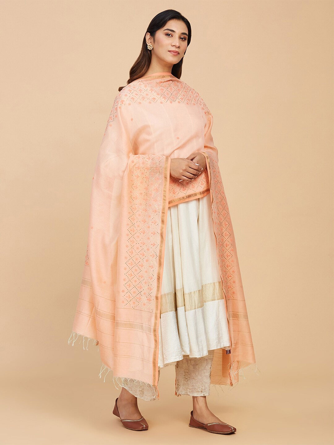 

Fabindia Floral Thread Work Embroidered Cotton Silk Dupatta With Tasselled Border, Pink