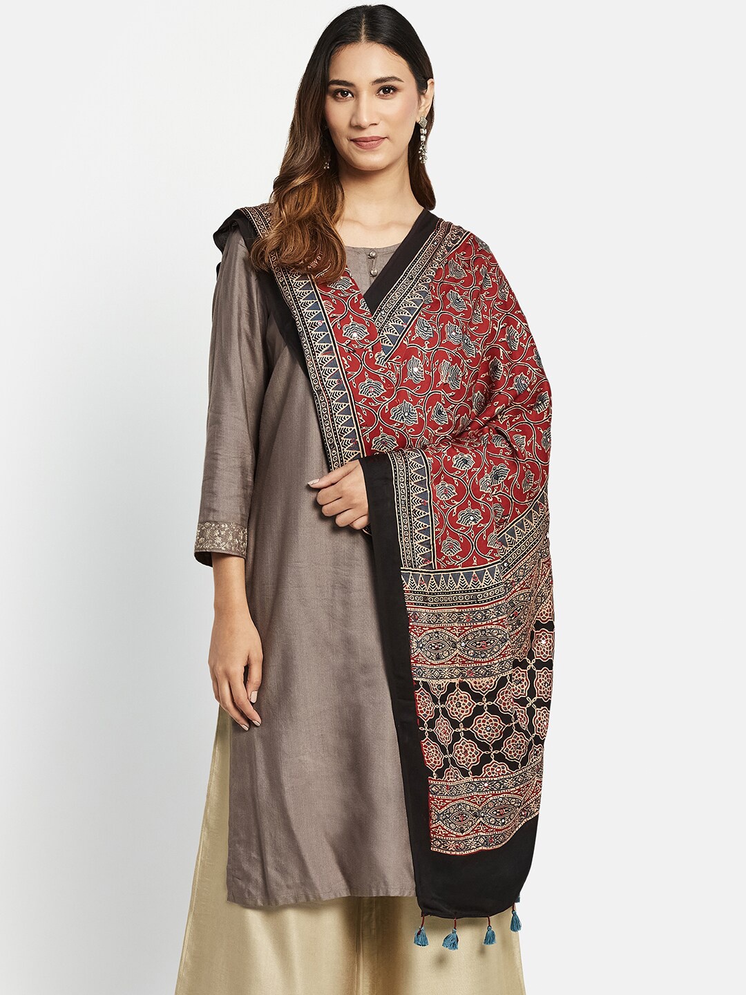 

Fabindia Floral Printed Modal Dupatta With Tasselled Border, Maroon