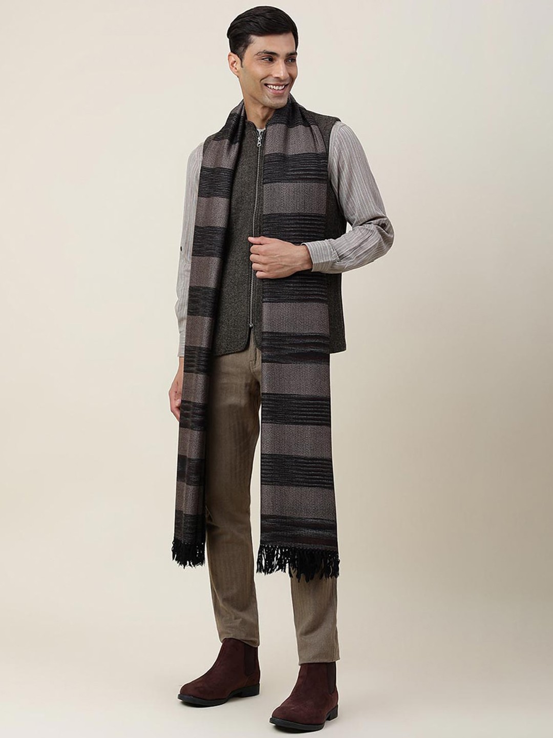 

Fabindia Woven Design Woolen Shawl With Tassels, Beige