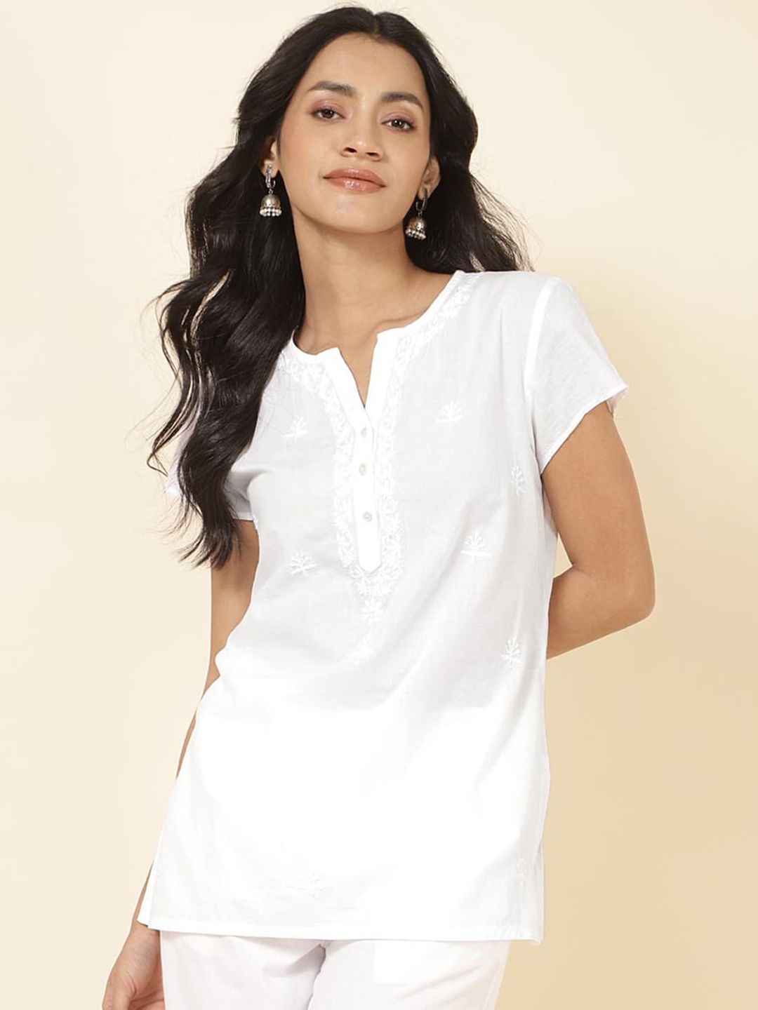 

Fabindia Embroidered Chikankari Pure Cotton Kurta, White