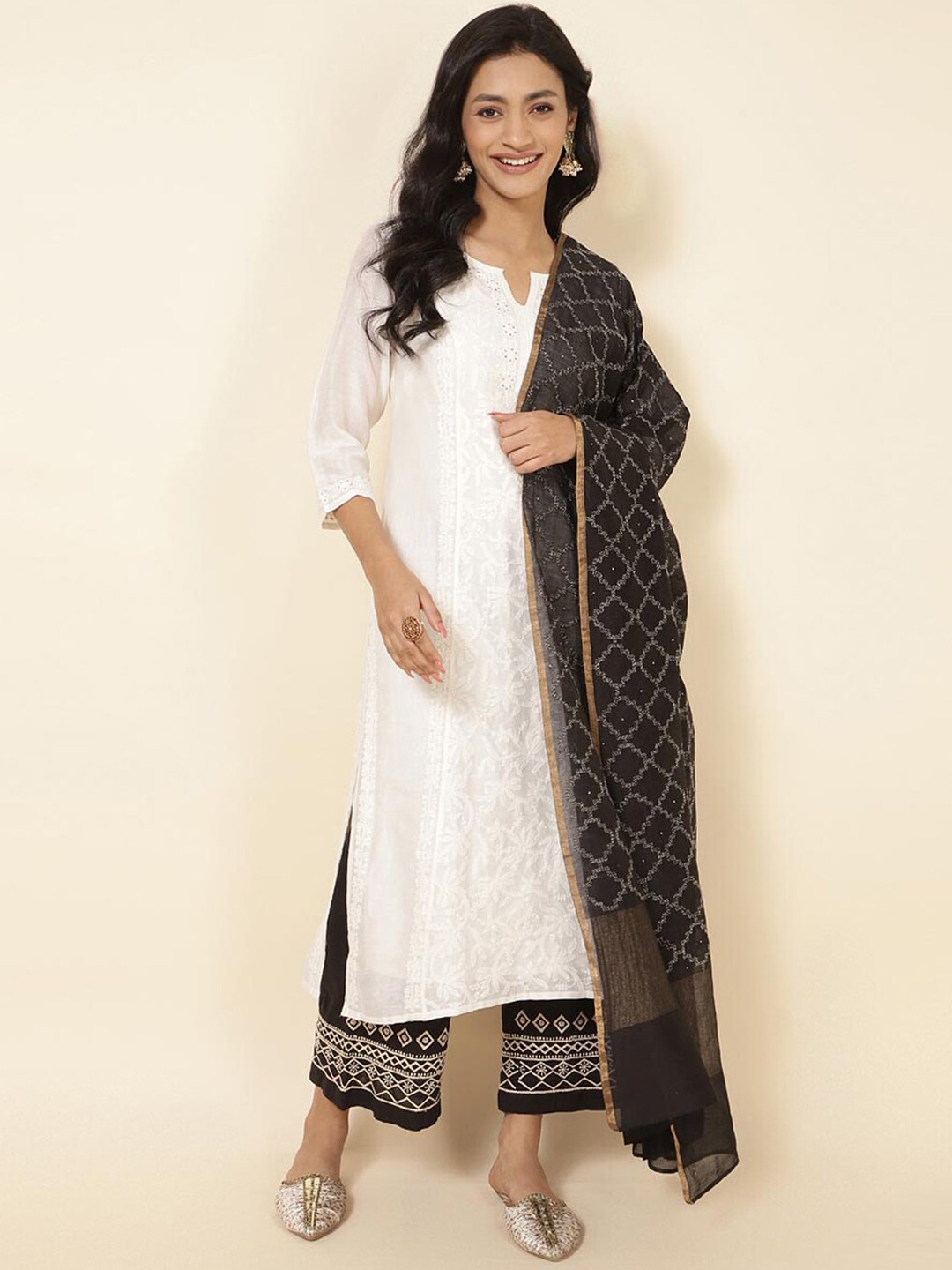 

Fabindia Thread Work Chikankari Slim Fit Silk Cotton Kurta, White