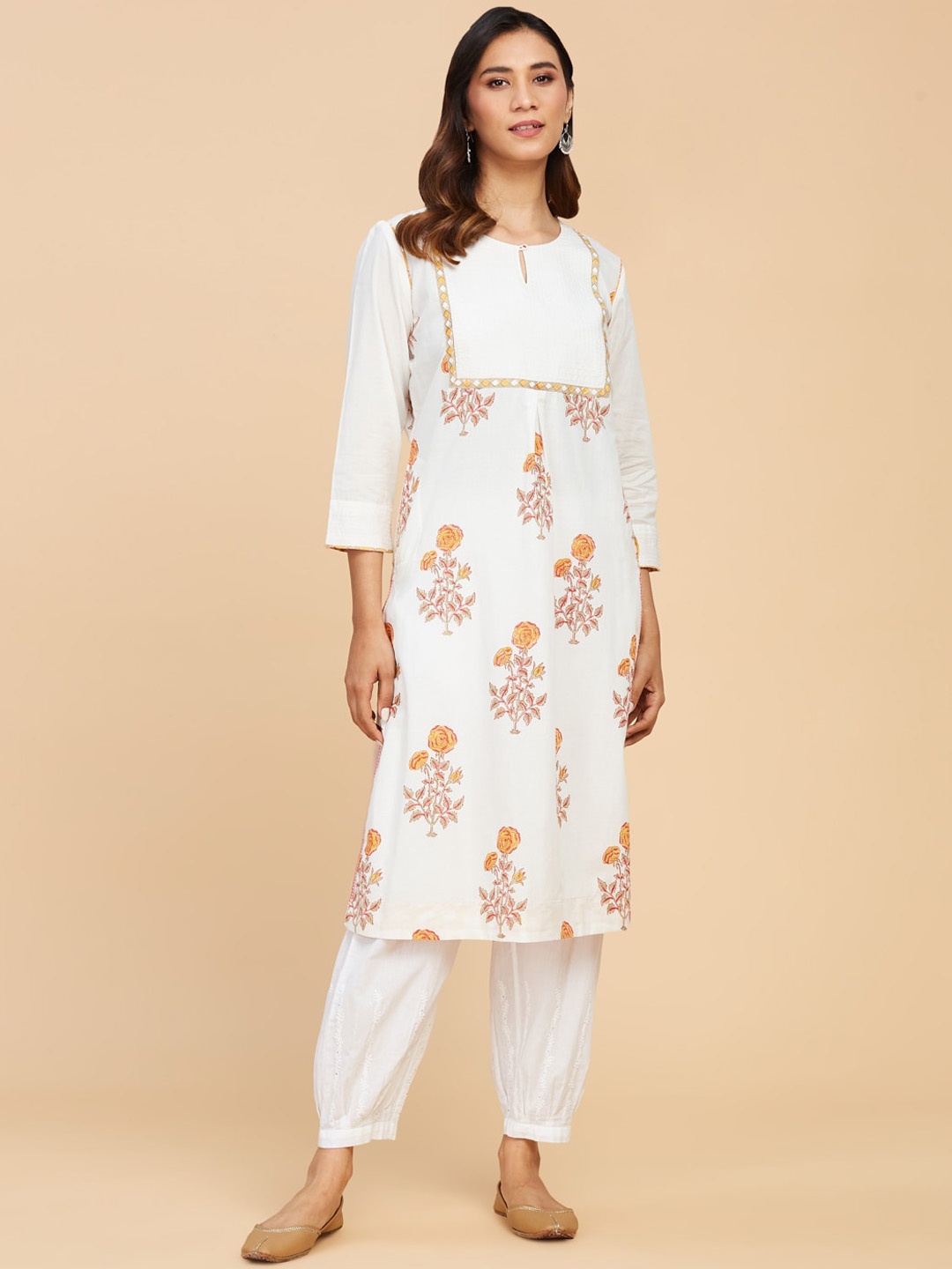 

Fabindia Floral Printed Keyhole Neck Flared Sleeves Kurta, Orange