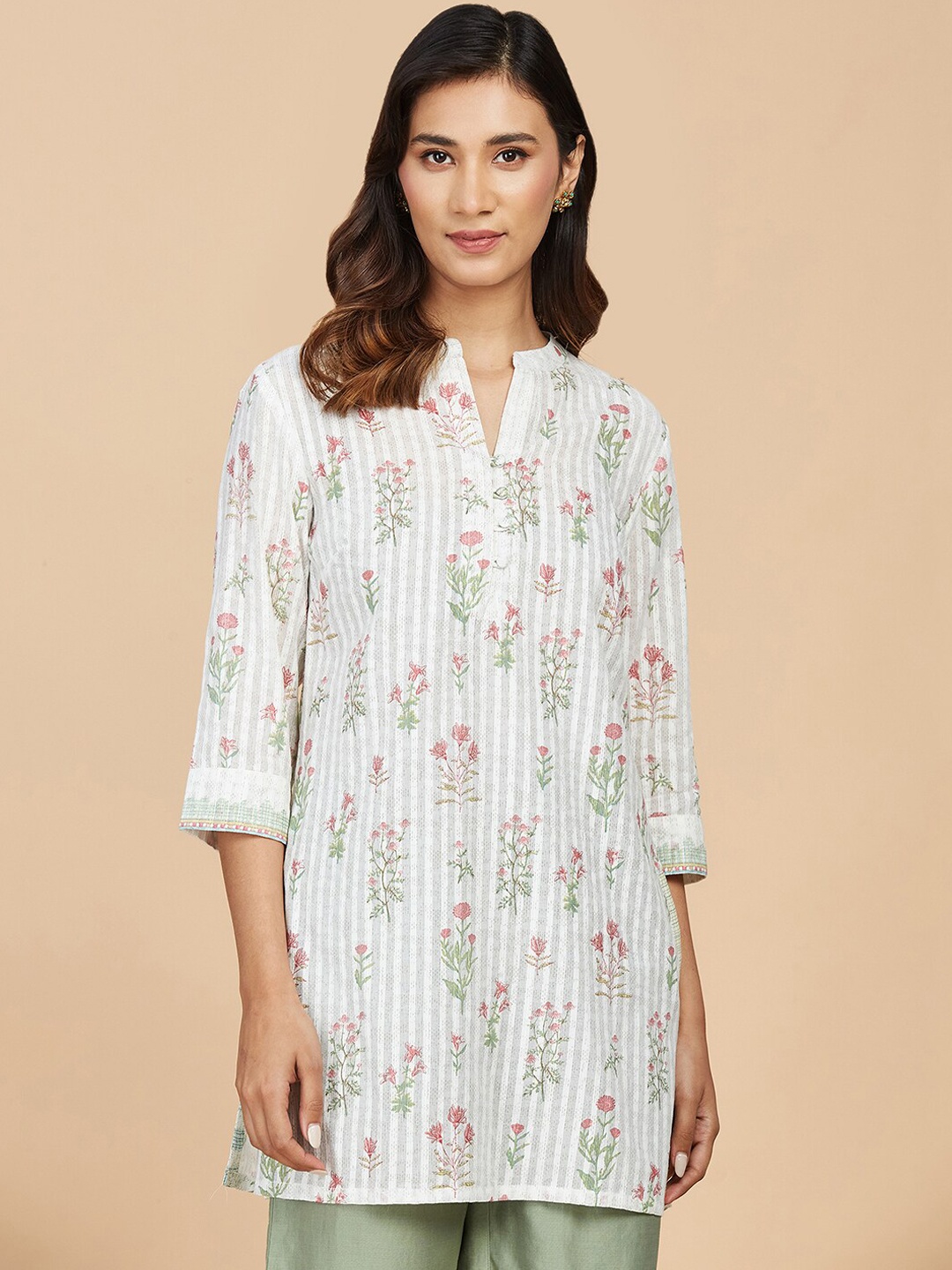 

Fabindia Floral Printed Mandarin Collar Kurti, White