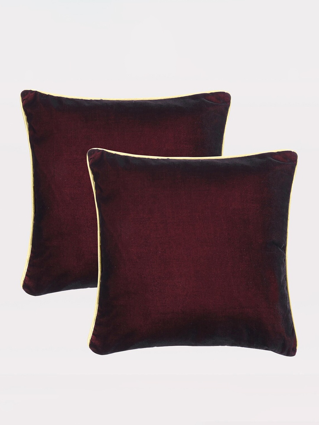 

OUSSUM Maroon & Cream 2 Pieces Piping Edge Velvet Square Cushion Covers