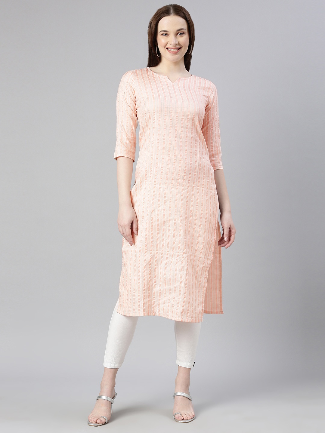 

HRITIKA Cotton Striped Round Neck Kurta, Peach