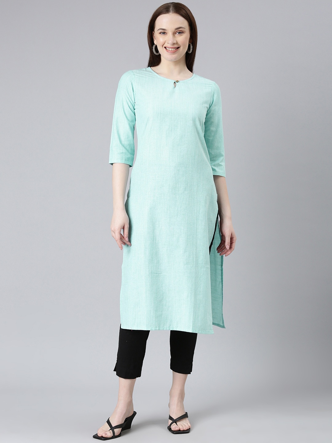 

HRITIKA Cotton Striped Keyhole Neck Kurta, Blue