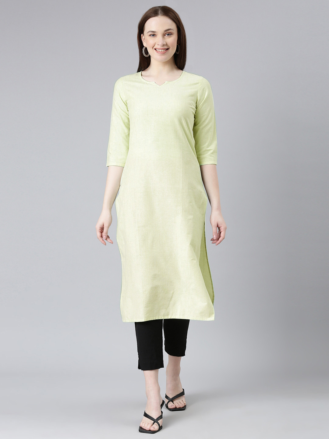 

HRITIKA Cotton Striped Round Neck Kurta, Green