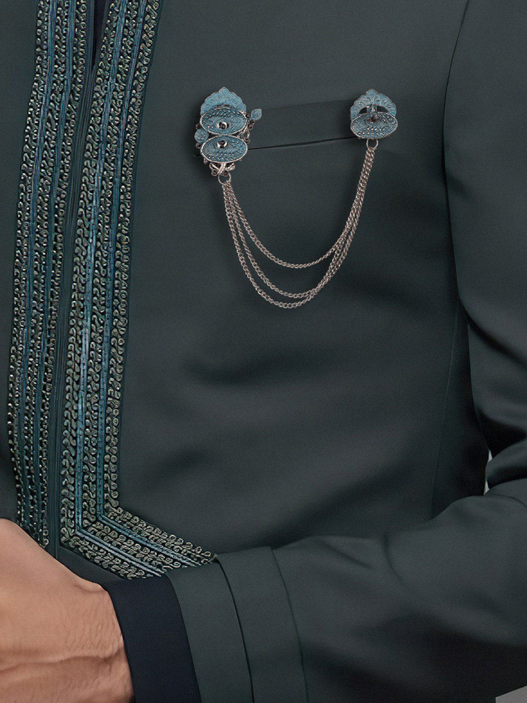 

The Tie Hub Men Stone-Studded Sea Shells Chain Lapel Pin, Blue
